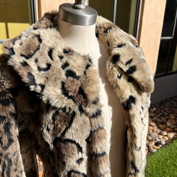 AMAZING faux fur Leopard coat - Picture 3 of 5